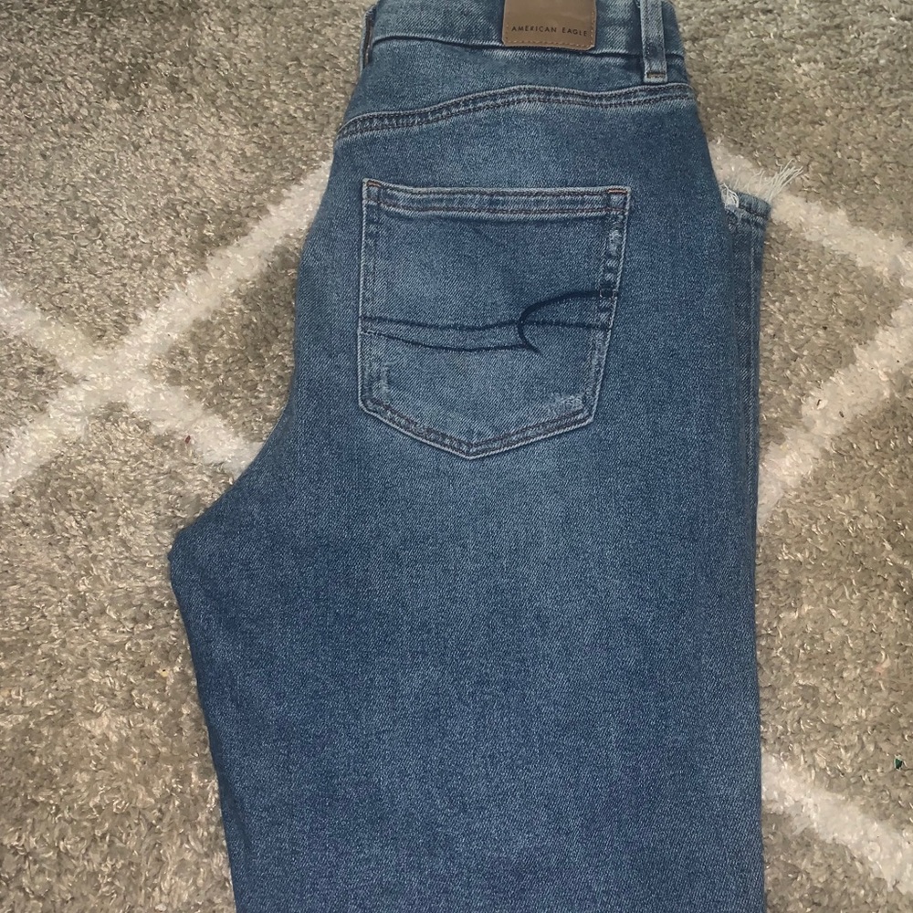 AE MOM JEANS